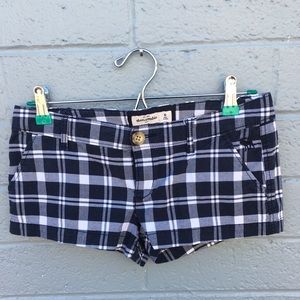 ABERCROMBIE KIDS Navy & white plaid shorts